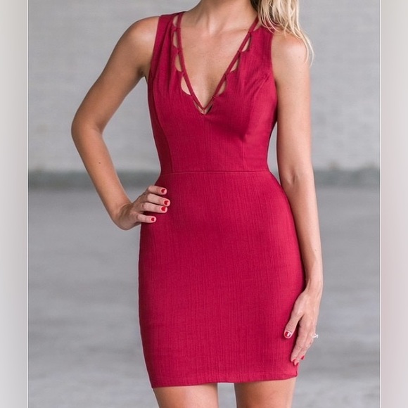 LUSH Cutout V-Neck Sleeveless Dress Burgundy Red Size Small - Picture 1 of 13